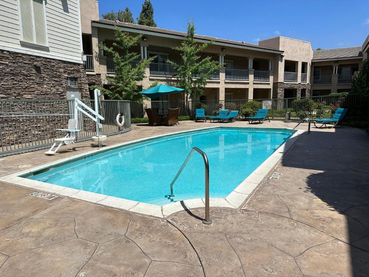 Holiday Inn Express Hotel & Suites San Dimas By Ihg Zewnętrze zdjęcie